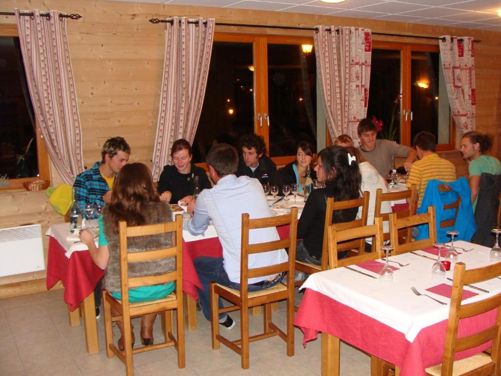 Hotel Restaurant L'Outa Termignon Exterior foto