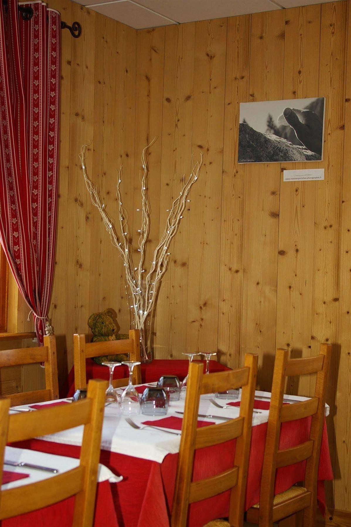 Hotel Restaurant L'Outa Termignon Exterior foto